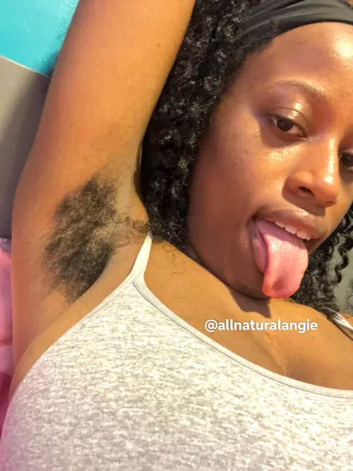 Are my hairy armpits too much for you to handle? 🥹🥲