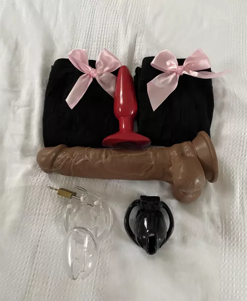 Been quiet the last few months as met someone. Last week I told her about this side of me which she wasn’t interested in and she ended it. So means only one thing….dust off, lock up and have fun 🤩