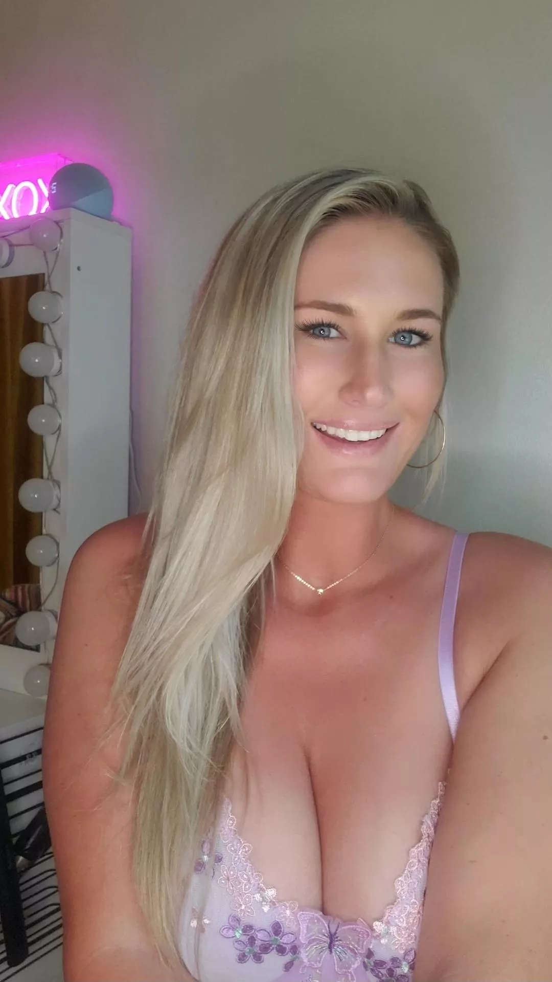 Come watch football with me?