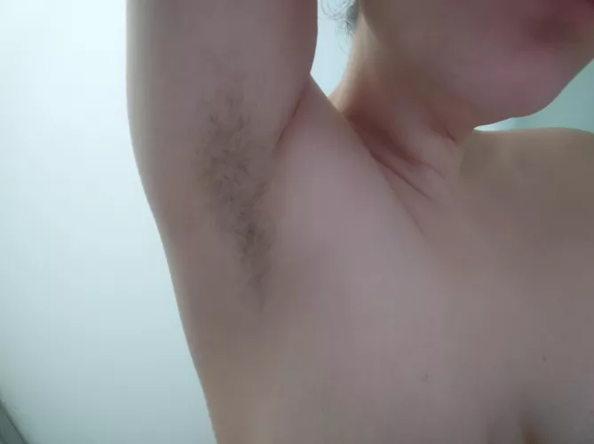 Do you prefer that I let my hair grow or not?