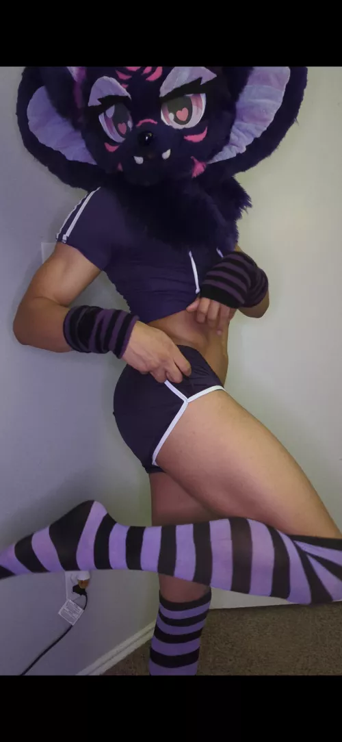 First time wearing booty shorts😋