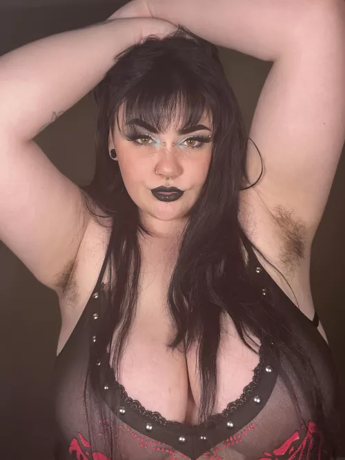 Hope you dont mind a lil hair 🤭