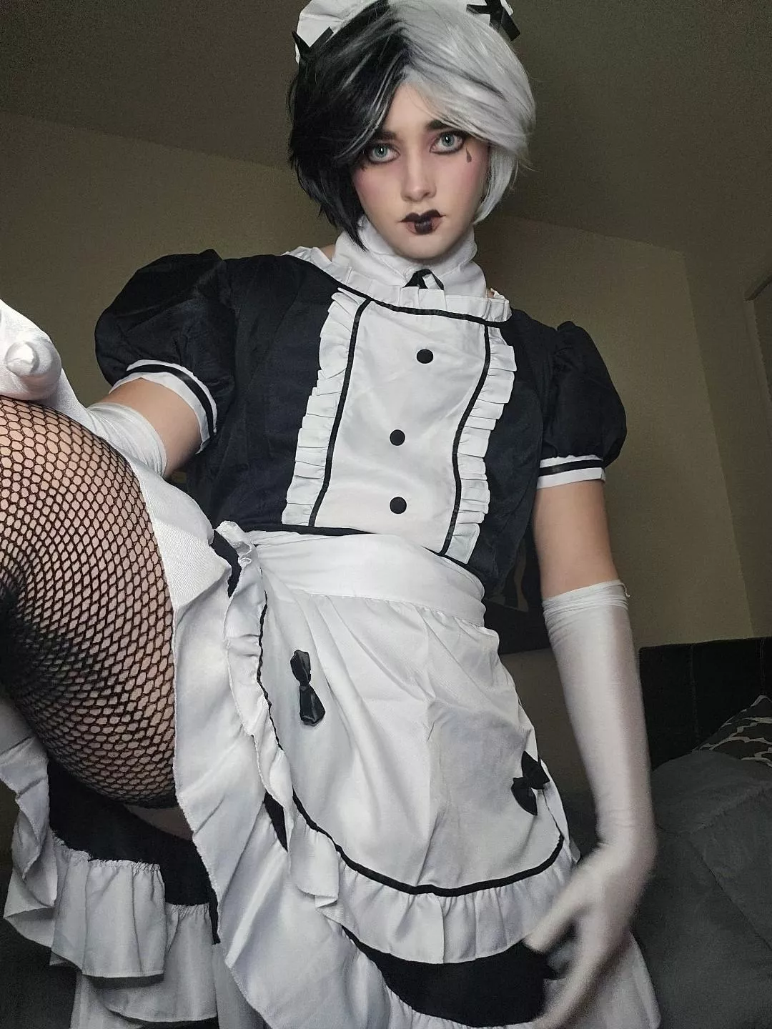 How can I be of service to you? 🧎‍♂️🙇‍♂️