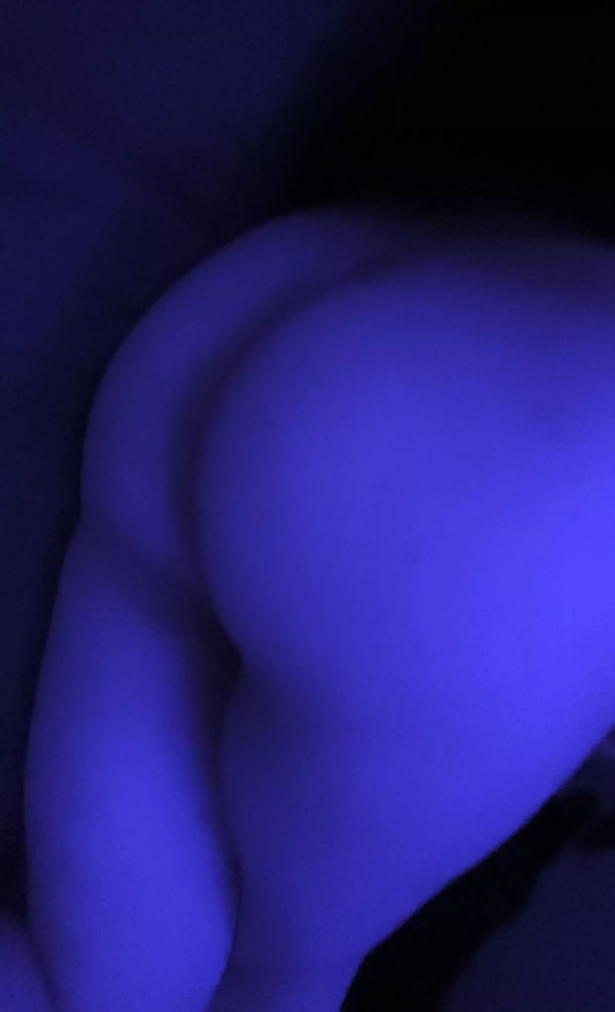 if we were friends could i send you pictures like this?😉