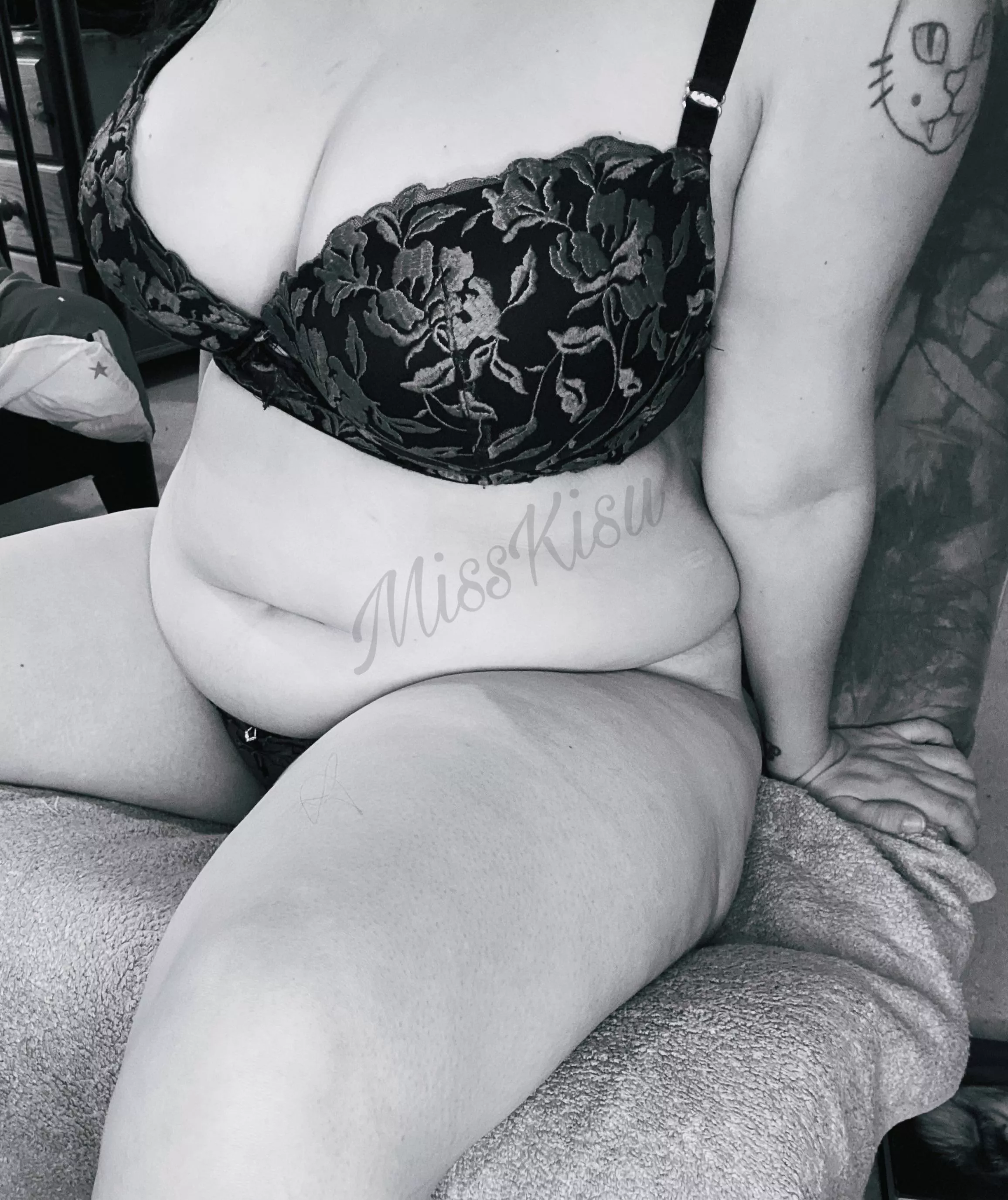 I’m live now. Come say hi