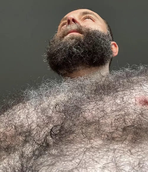 I’m thiiiiiiiis hairy: