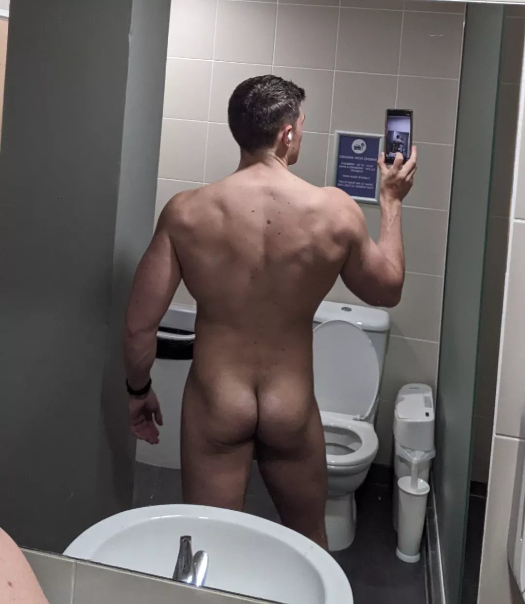 It's my birthday today! UK Lad