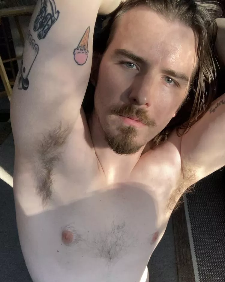 message me for my twitter link 🤭