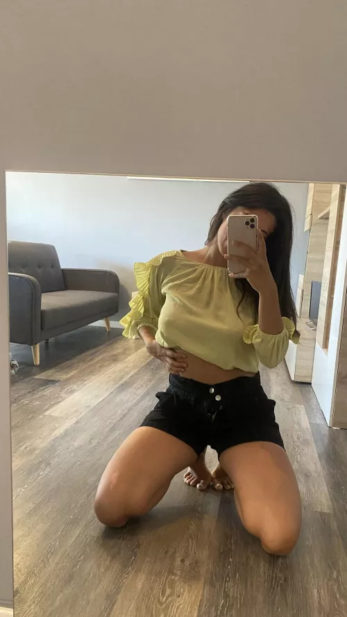 Mirror selfies can be sexy too, right F19 OC