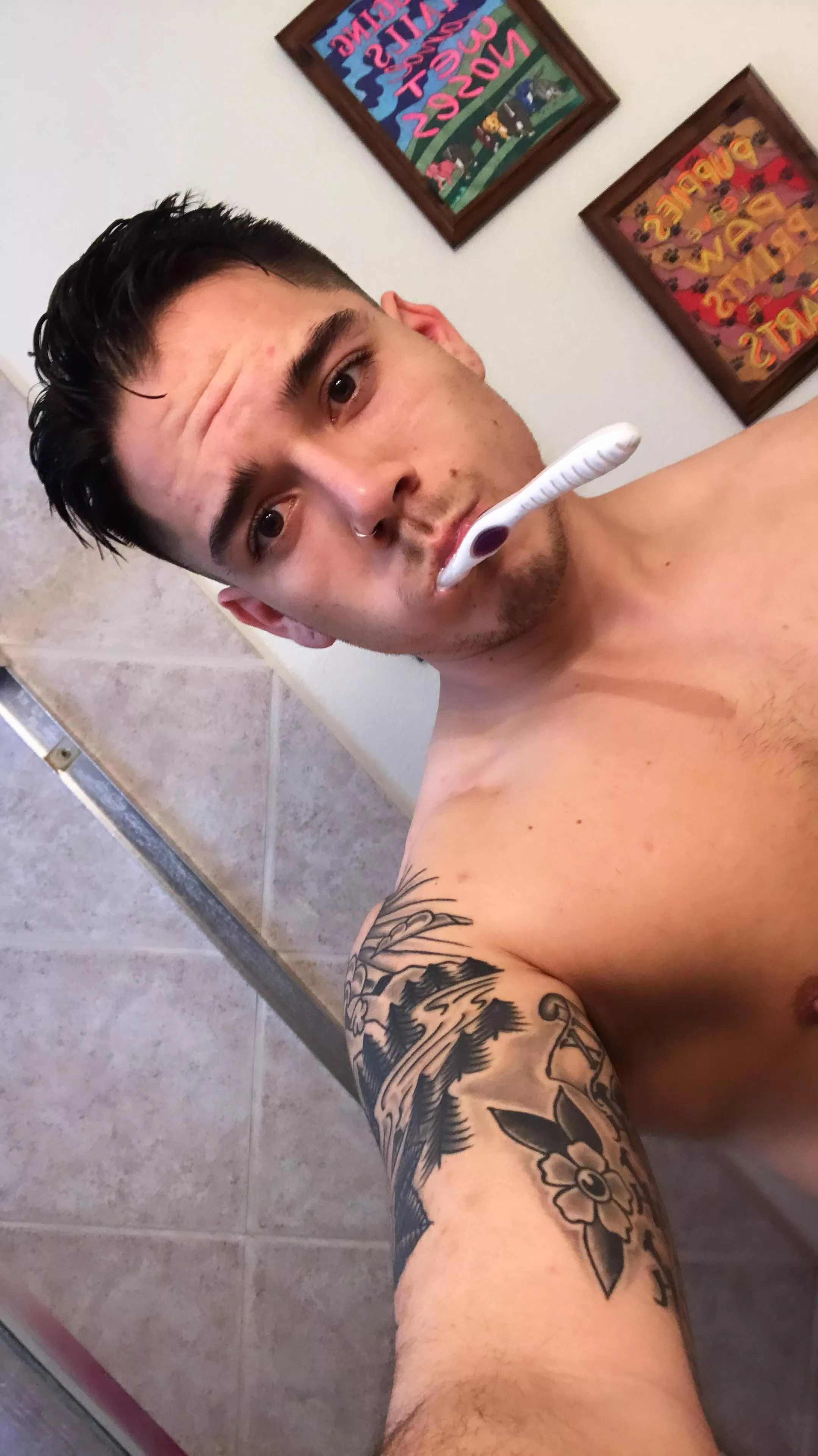 Selfie Sunday! Who would be down to shower with me next time! 😛😛