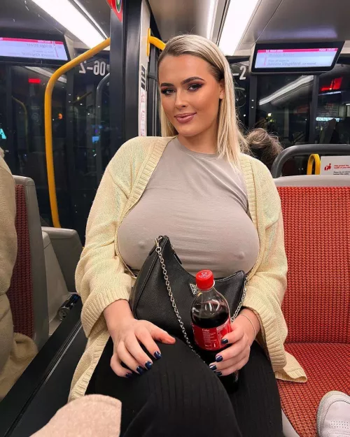 She sits opposite on the bus. What’s the move?