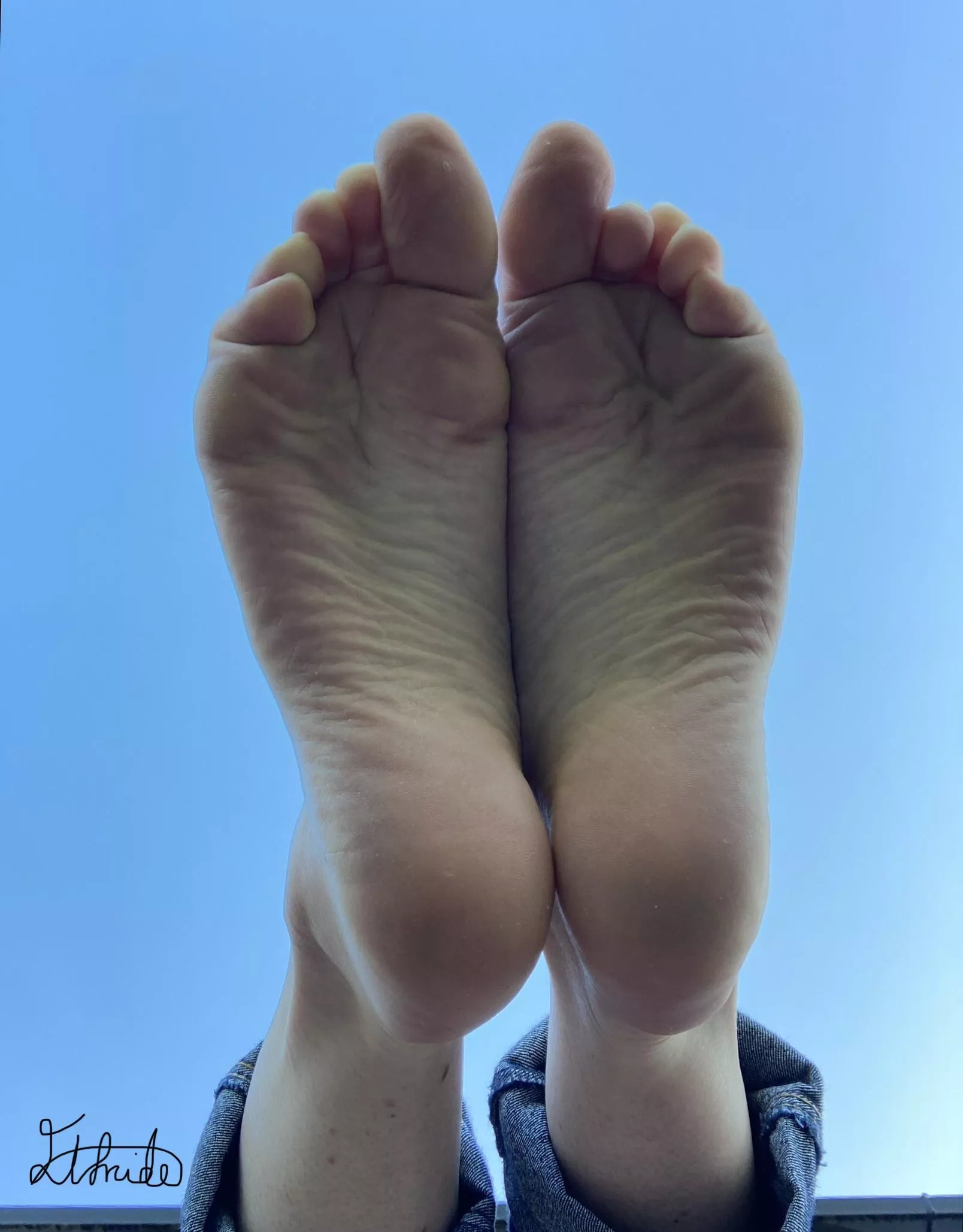 Sole scrunch to start the day