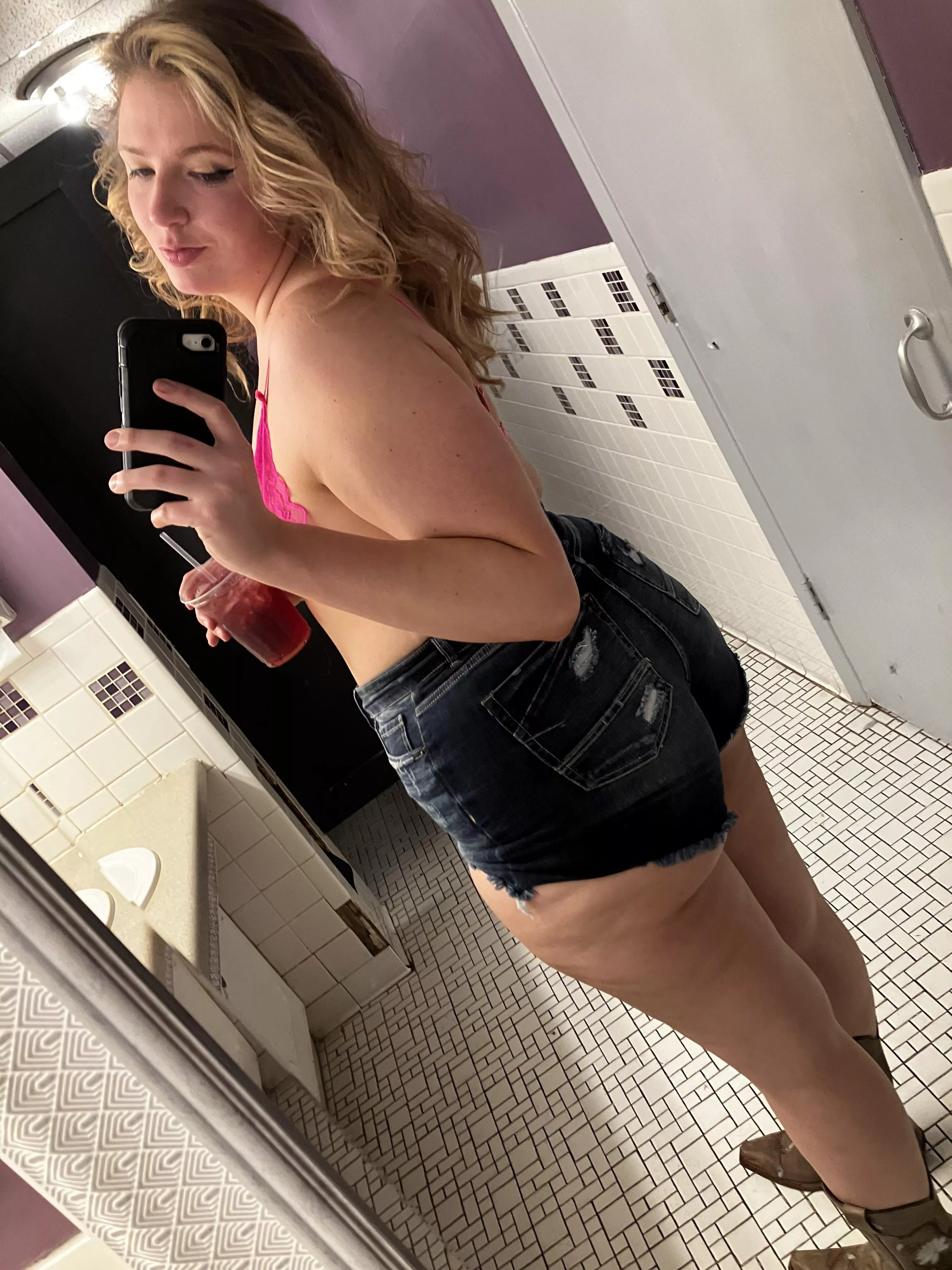 ( 27 F OC ) my favorite pair of shorts for the summer time!
