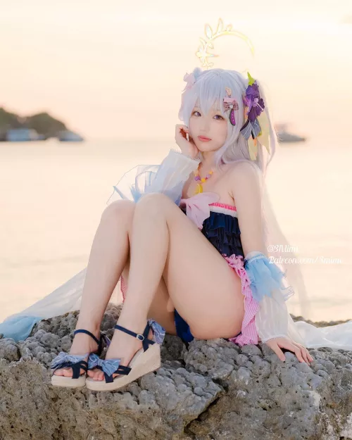 Azusa at the beach by 3Mime (Blue Archive)