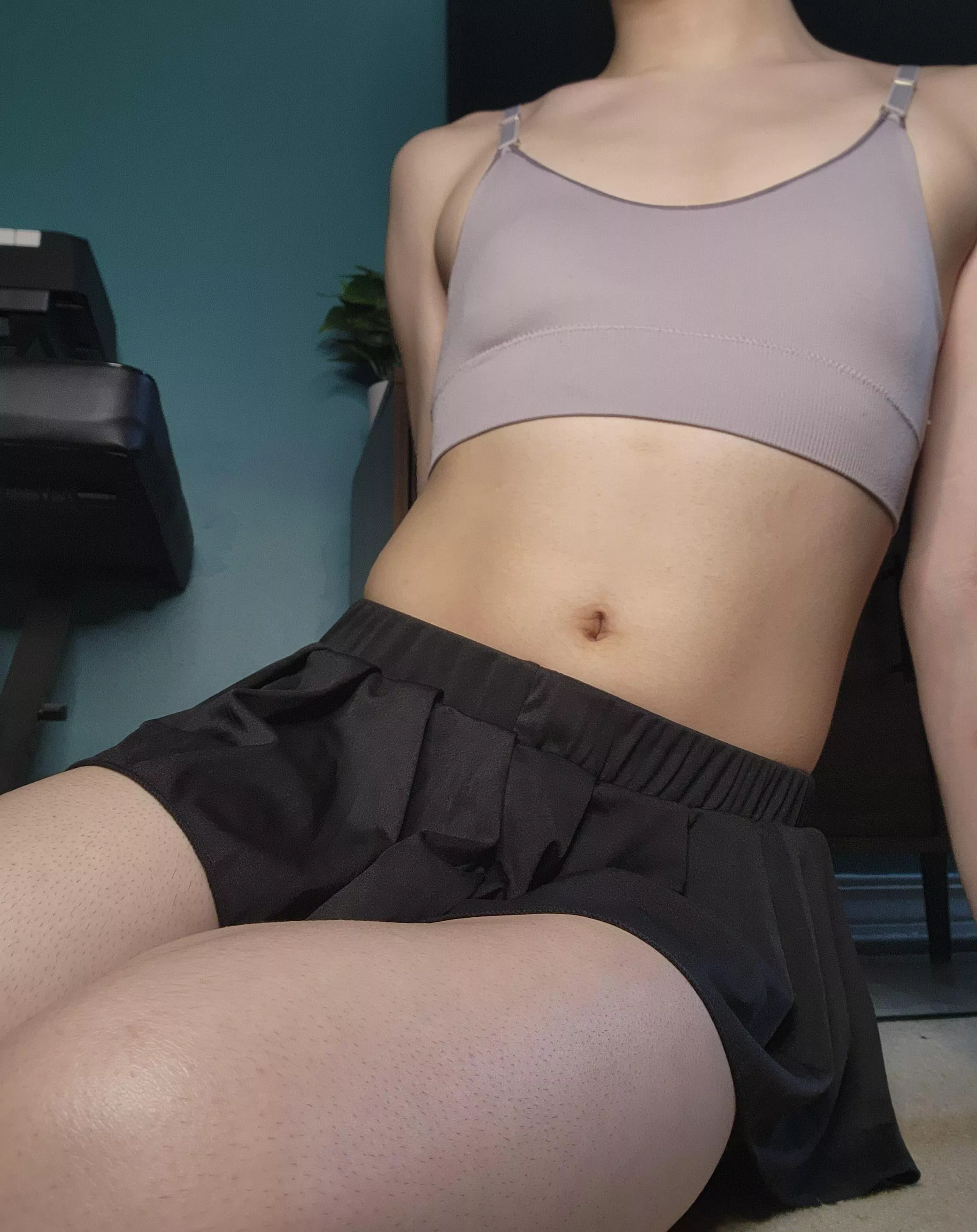 Do I look good in girls clothing?