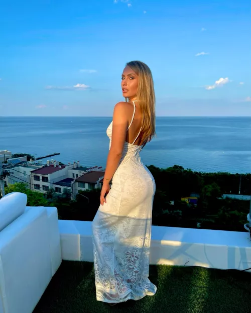 I think that white color fits me