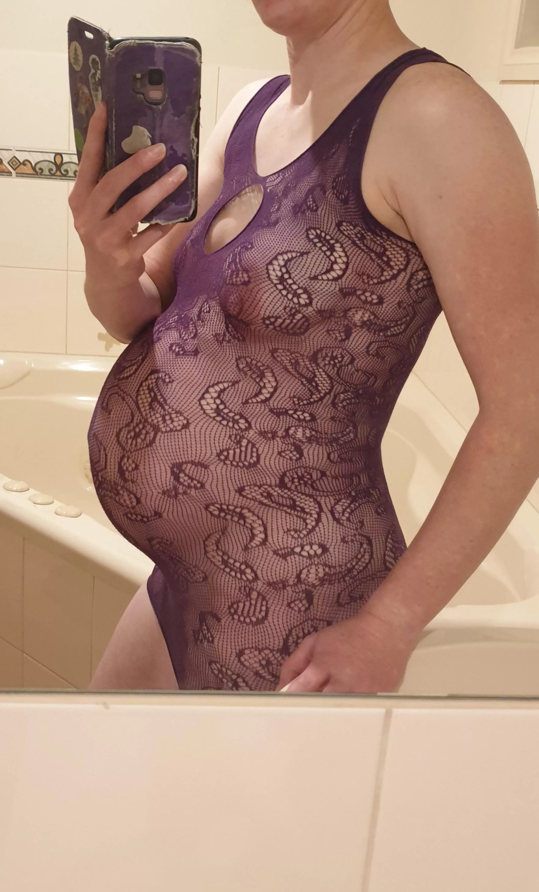 I'm back, with a pregnancy photo, as requested. It's about a year old, I was nearly 37 weeks along (baby came two days later)