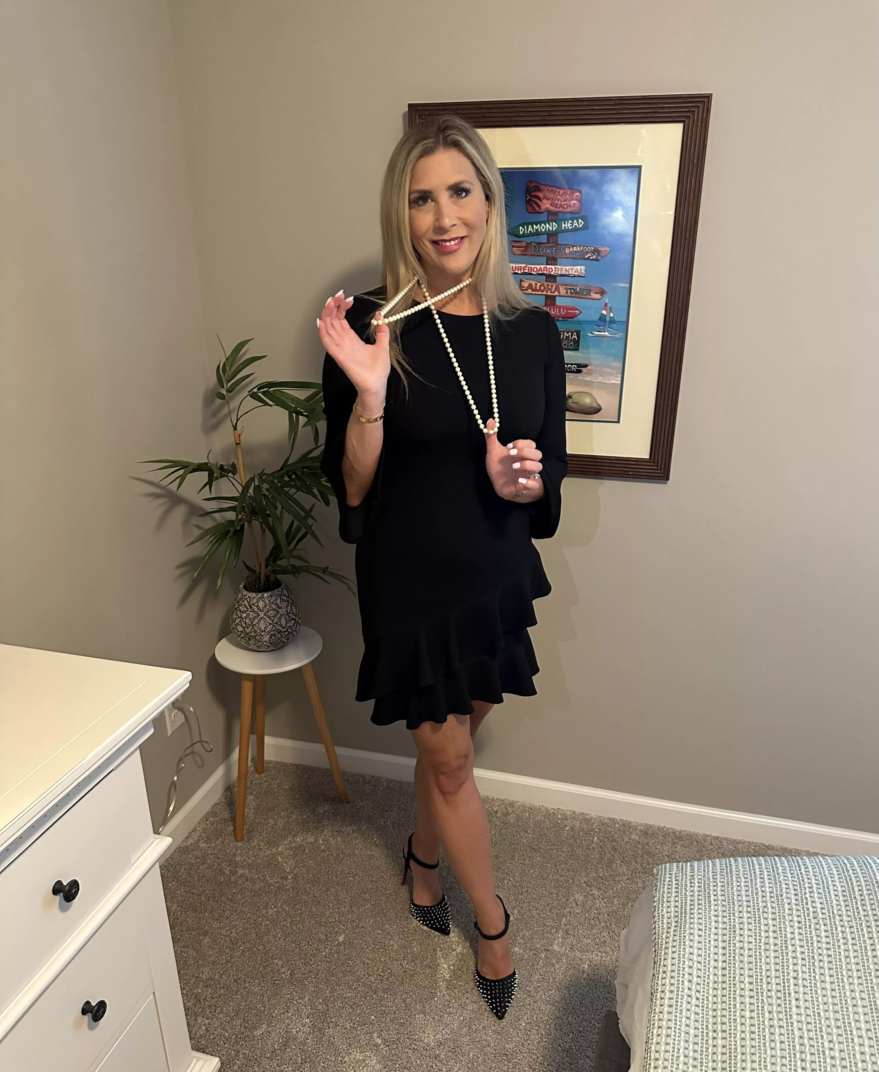 I’m loving the pearl necklace look on my black dress!