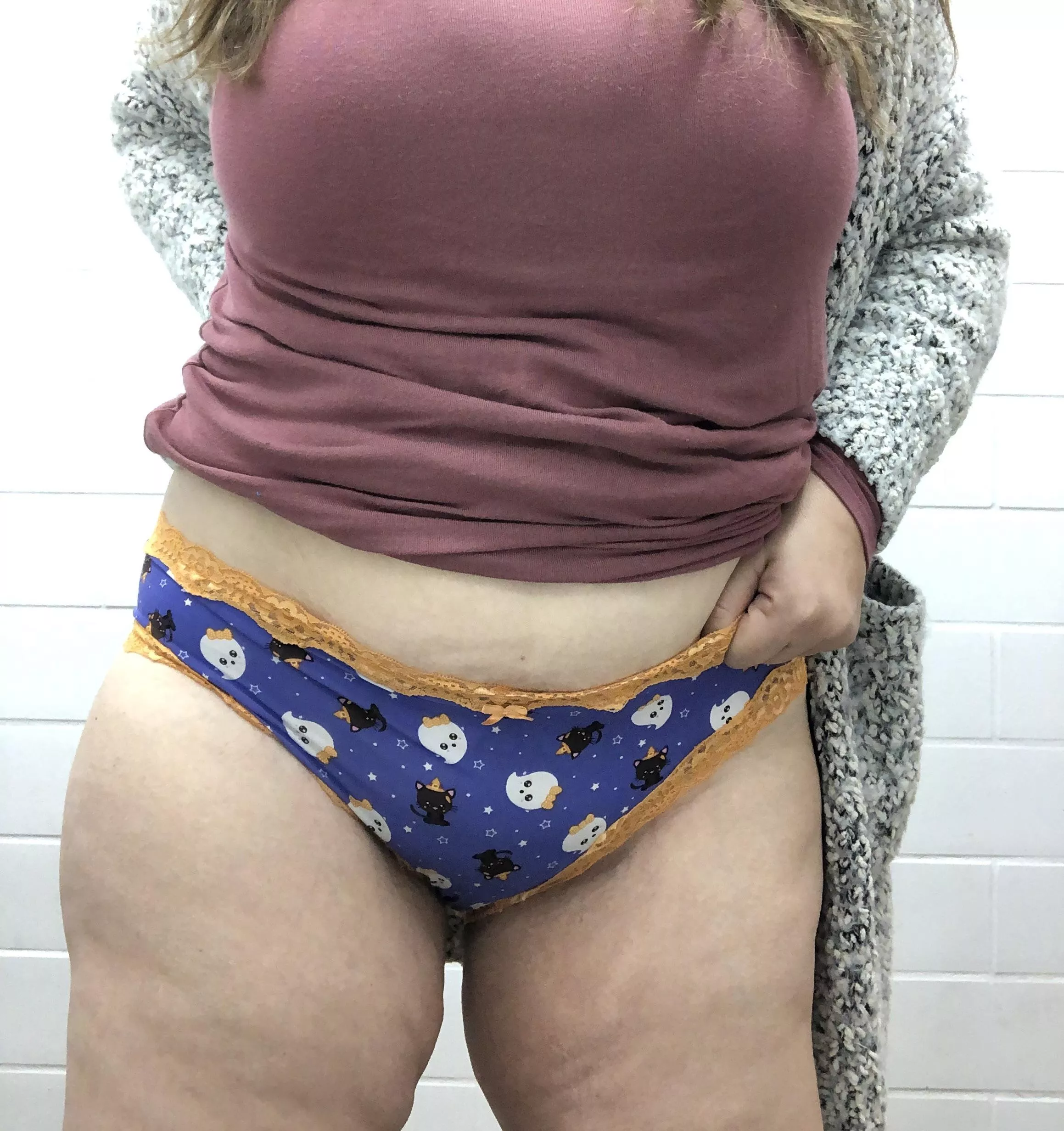 It’s spooky season!! Send me all the ghosts and ghouls and monsters!