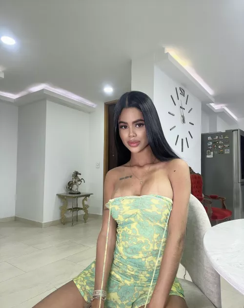 It's time to fuck me out of this dress