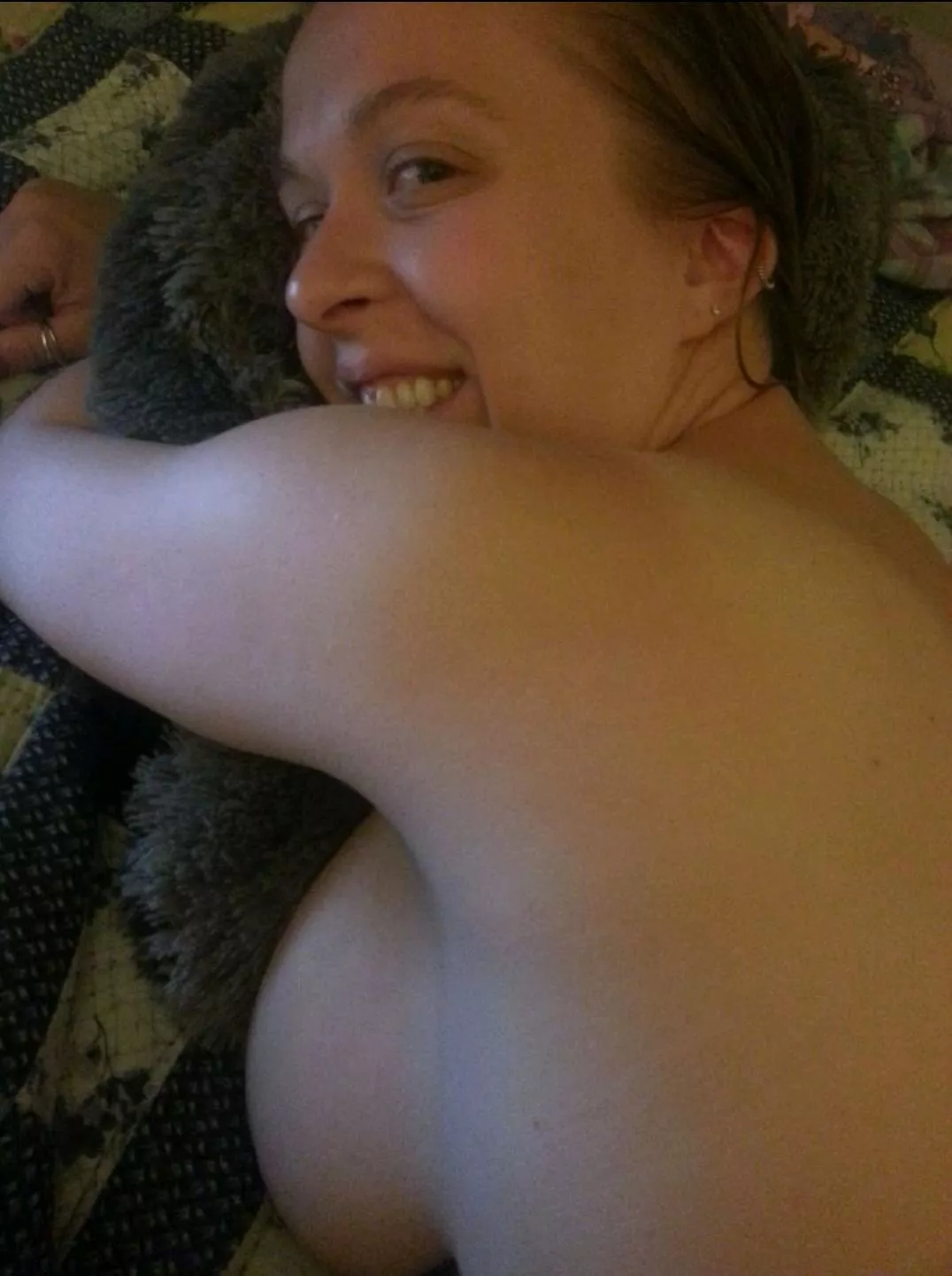 I've been told I have a beautiful smile...especially when it's the only thing I'm wearing!