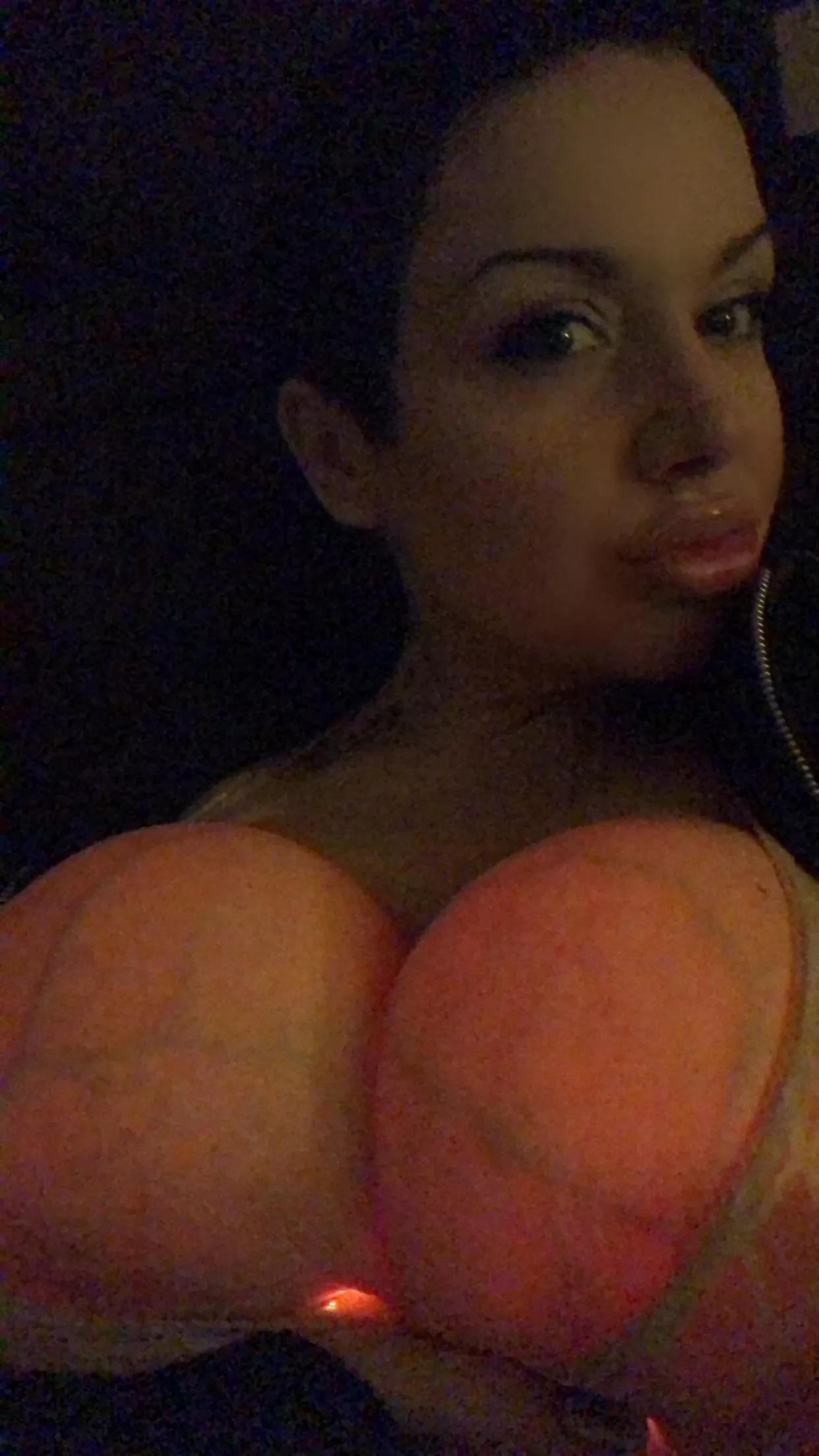 Jack-o-lantern bimbo tiddies 🎃🎃