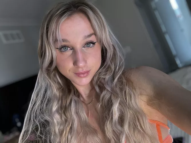 Just wanted to share my pretty face <33