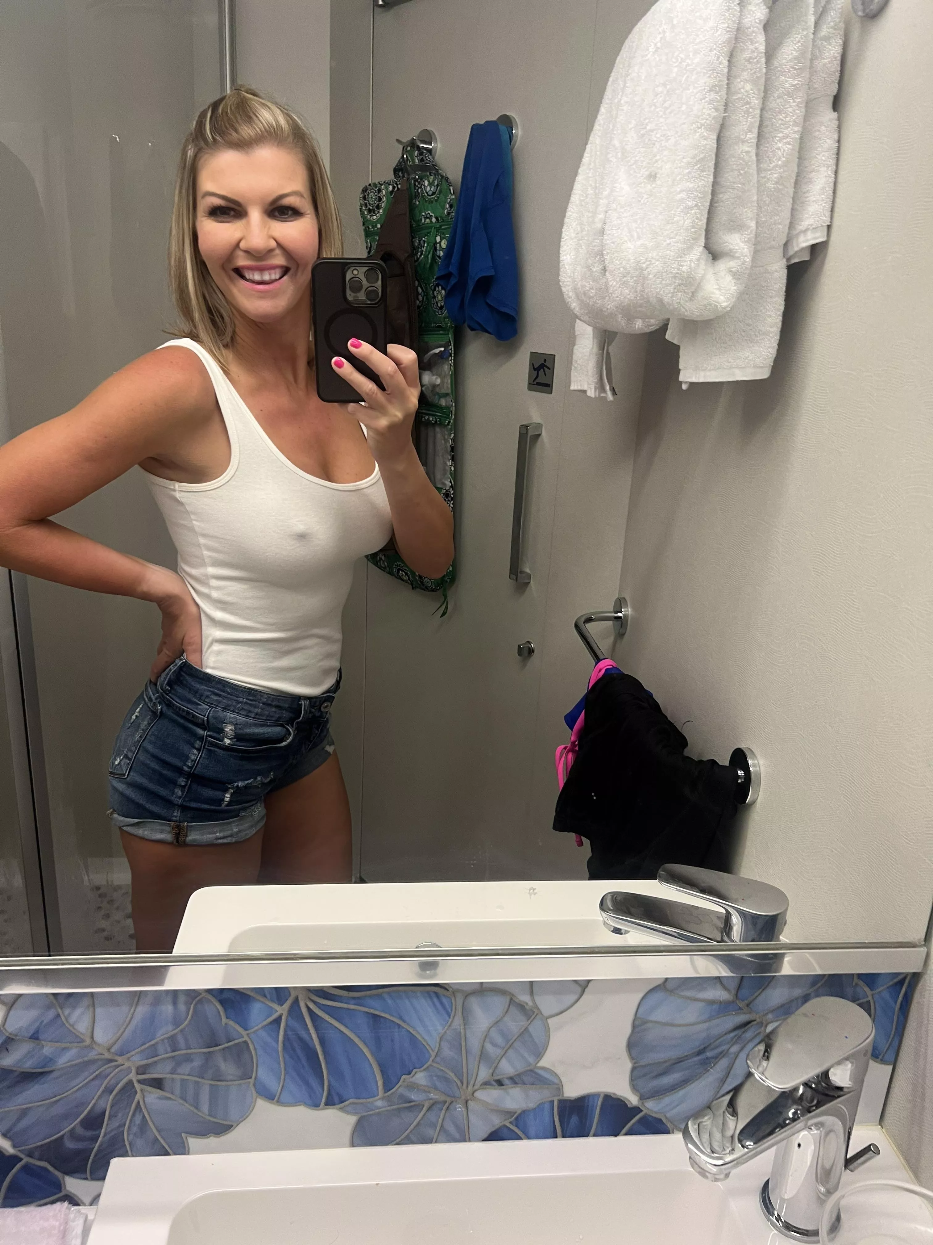 On vacation and I didn’t even bring a bra!