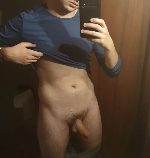 People have a thing for Vs? 21m