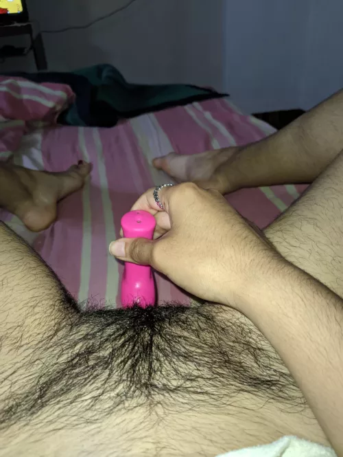 Who want to help that hairy pussy;)