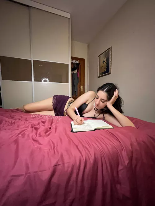 writing my chastity diary 🥹