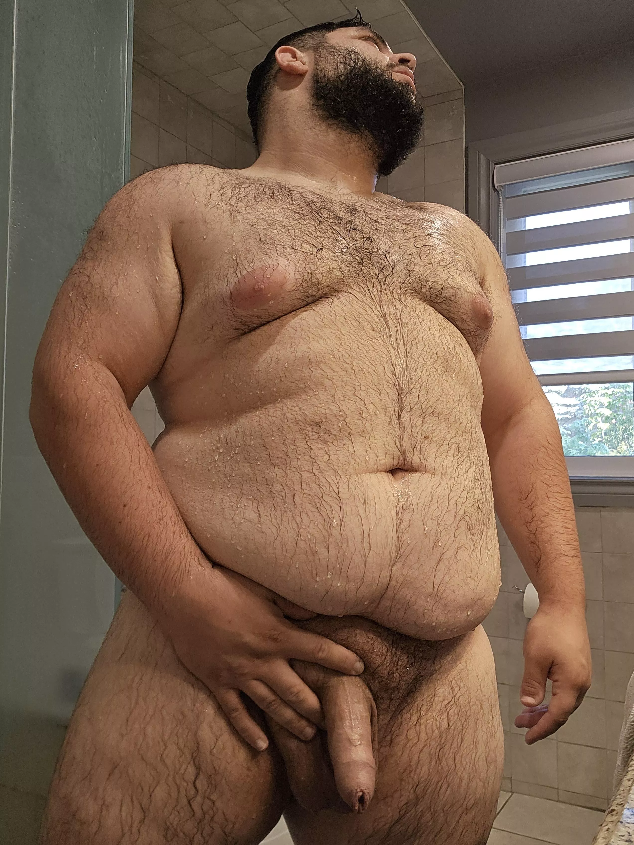 Anyone like a masculine daddy with a big dick?