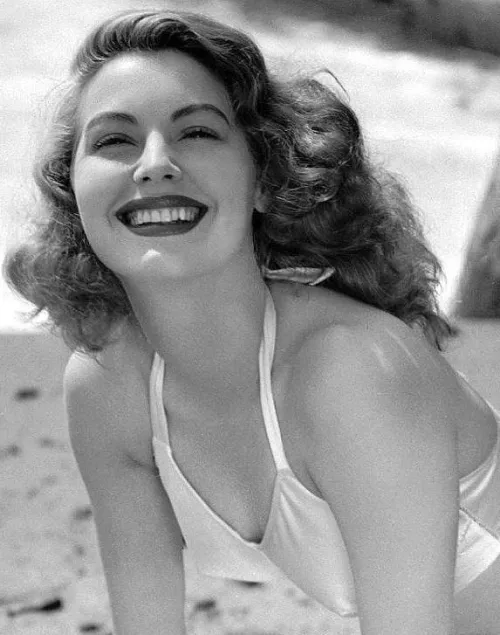 Ava Gardner (1943)