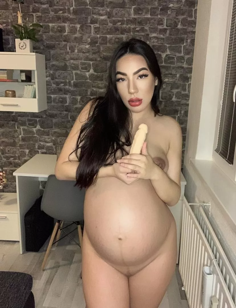 Can I make your night better ?😘