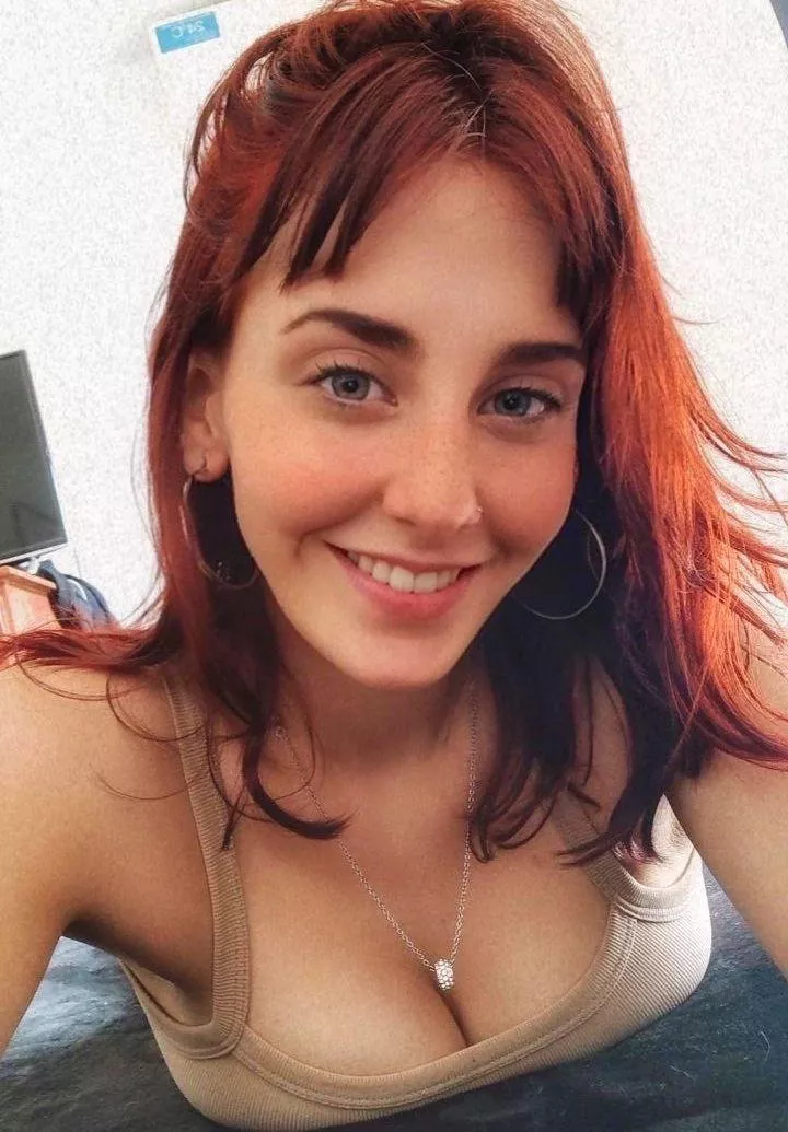 Do you think I'm cute for a lightskinned Latina? 🥰