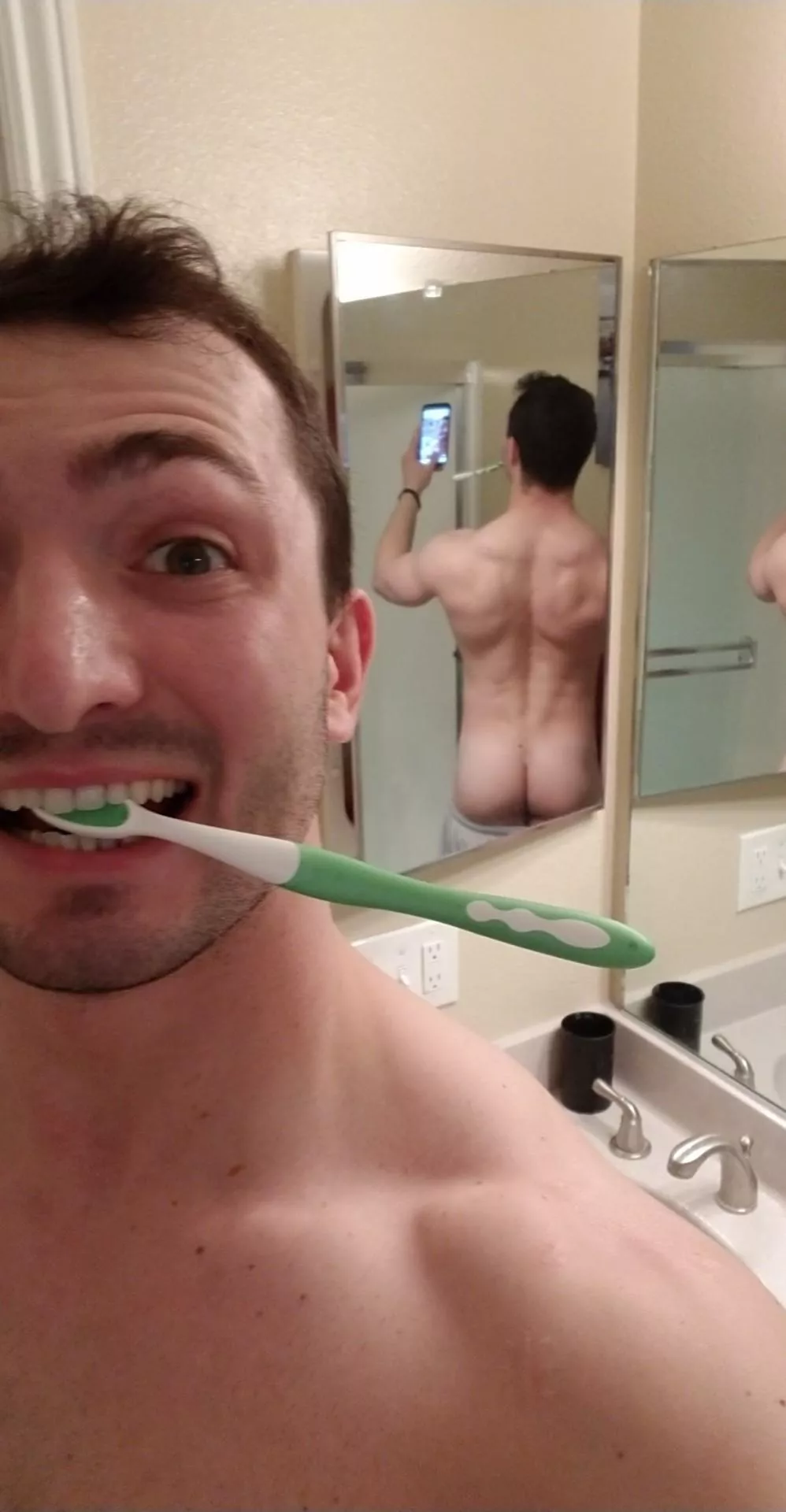 How’s my man ass? 😋