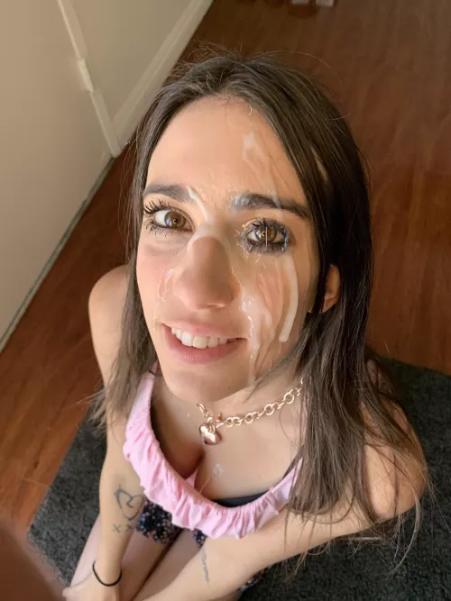 I decirated my sister's face