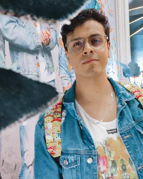 I haven't used Reddit in a couple of weeks, but I'm back. Open DMs to resume the conversation.