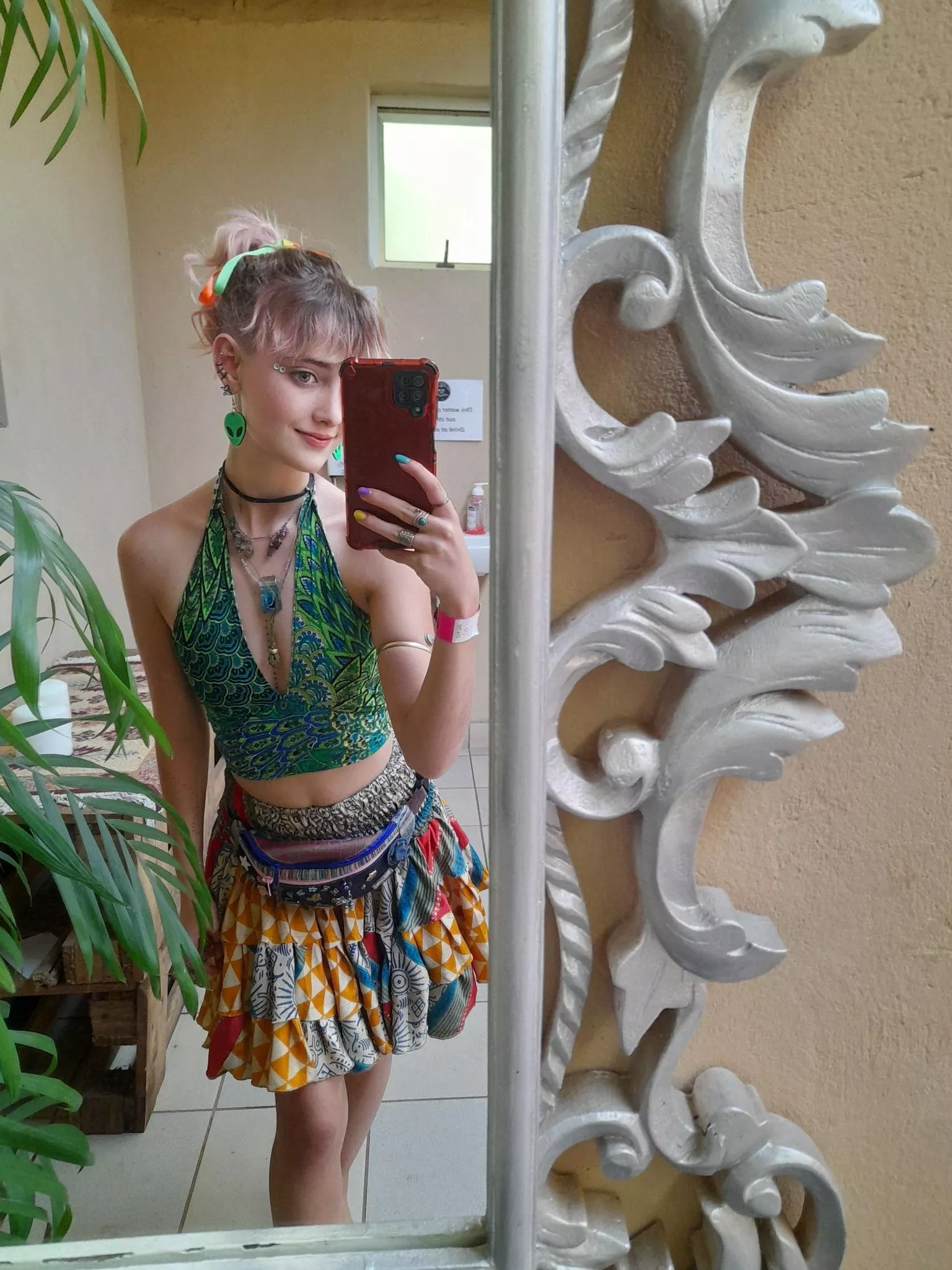 It's selfie o'clock, and I'm the star of this show F18 OC