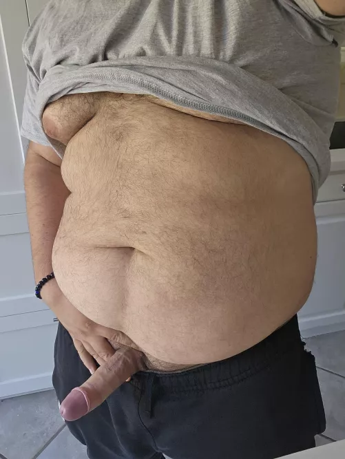 Just a casual fat dude with a unusually big dick
