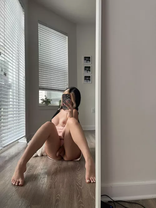 Look between my thighs