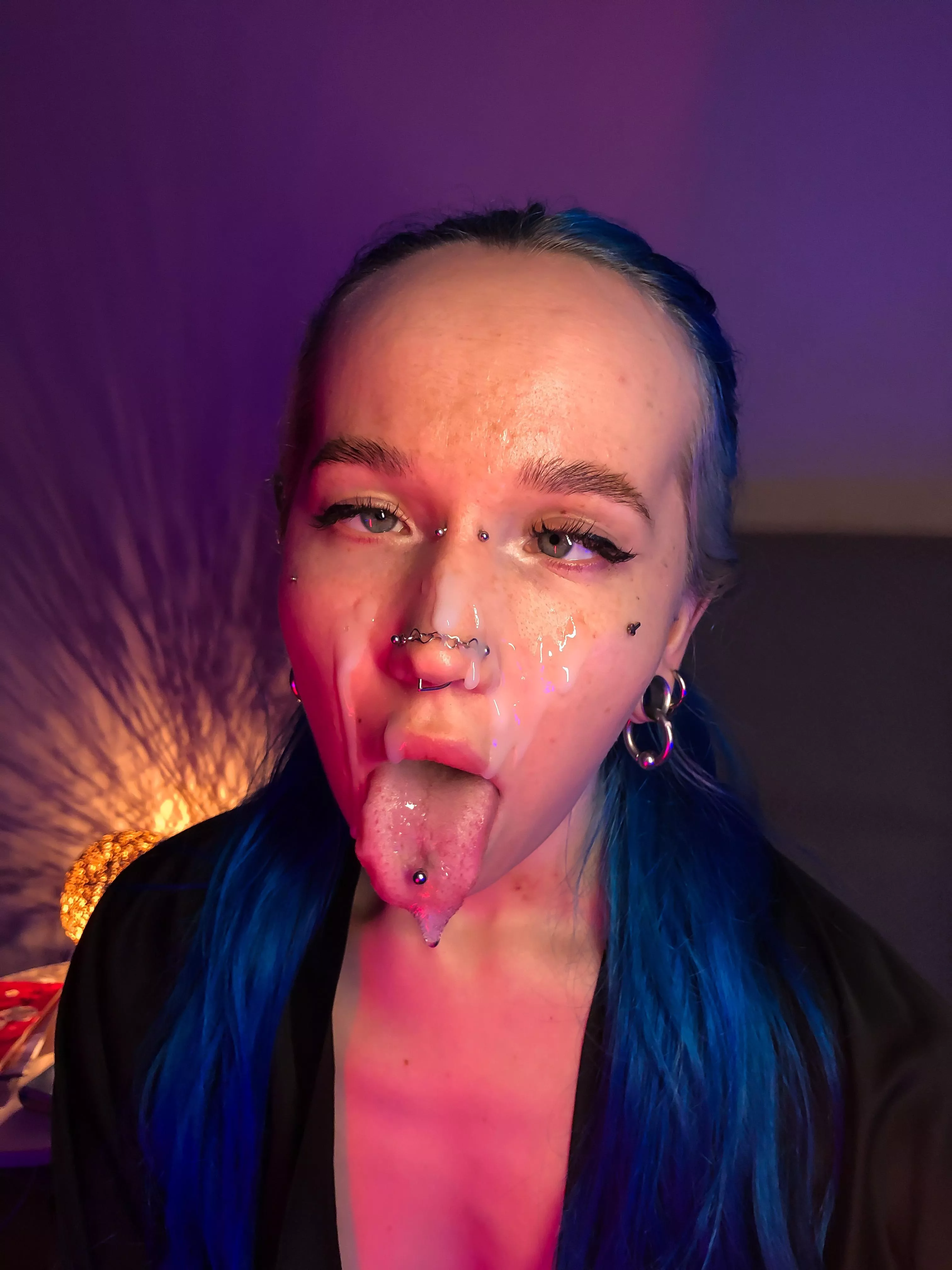 My face is cumming-- it's time for ahegao.