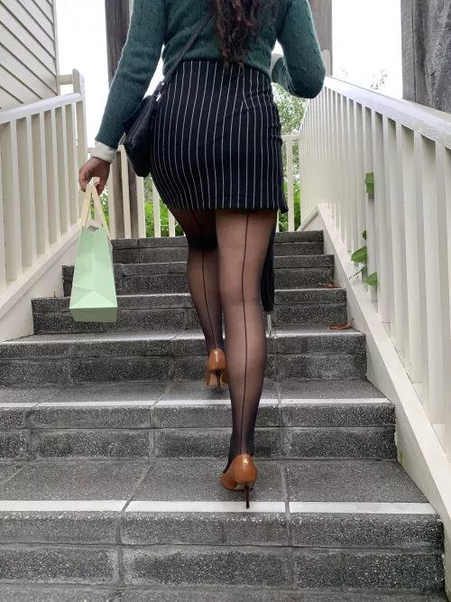 Office trouble: your POV as I walk in front of you on our date 😉