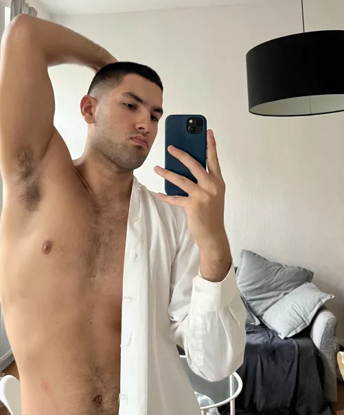 One guy at the uni locker room told me armpit hair is cringe. Is he right?