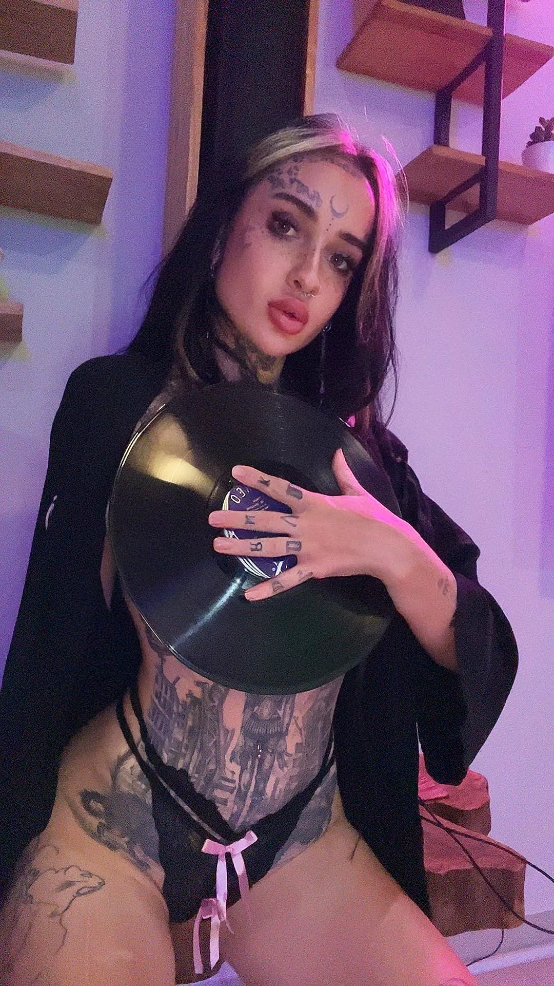 Black always makes all sexy