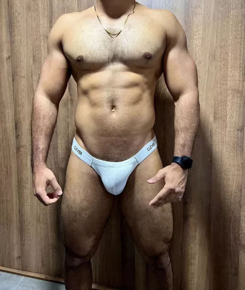 Can’t decide if I like White or not