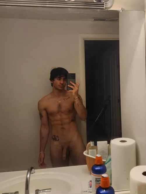 Feeling lonely tonight who can distract me?