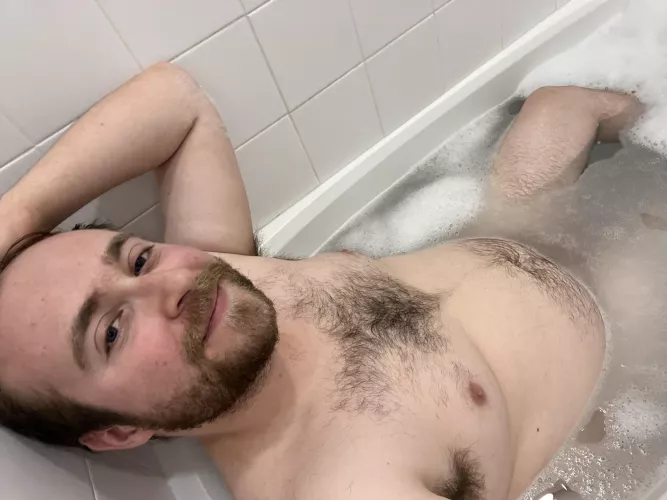 Need someone in here with me 🥹