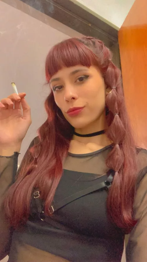 Smoking after fucking is beautiful, shall we try?