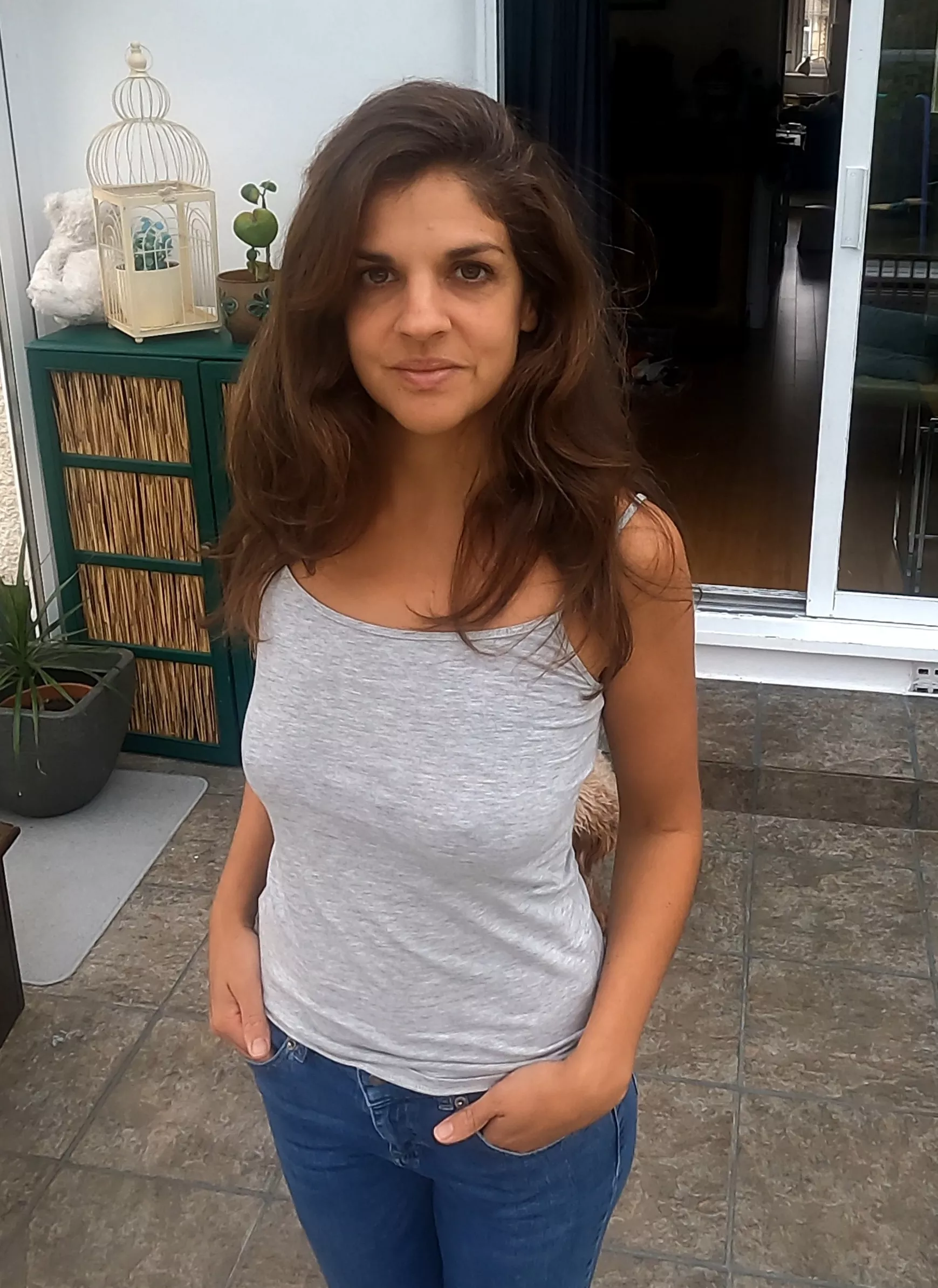 Tight jeans no bra. Good combo?